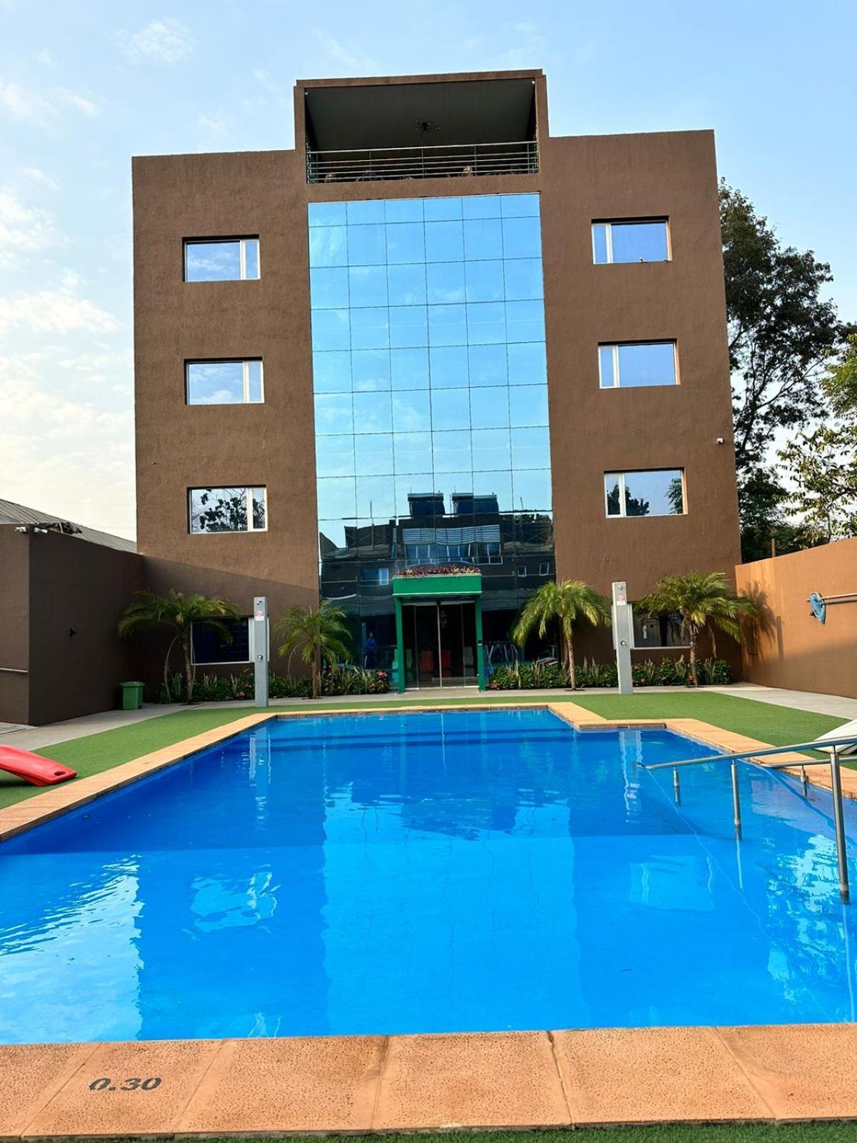 Hotel Boutique Genova Пуерто Игуасу Екстериор снимка